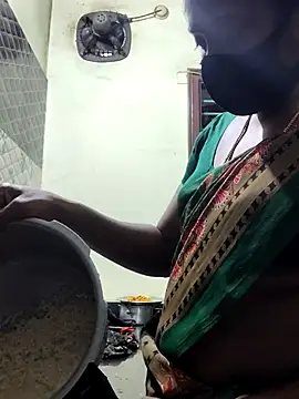 Snapshot of papukurty chatting on 19, 9, 2025 papukurty online show from 19, 9, 2025