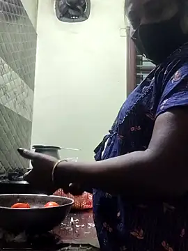 Snapshot of papukurty chatting on 24, 9, 2025 papukurty online show from 24, 9, 2025