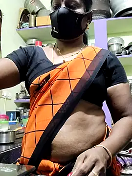 Snapshot of papukurty chatting on 9, 10, 2025 papukurty online show from 9, 10, 2025