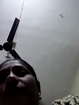 Snapshot of papukurty chatting on 9, 10, 2025 papukurty online show from 9, 10, 2025