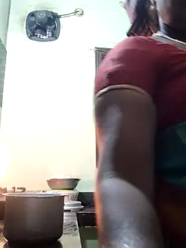 Snapshot of papukurty chatting on 21, 10, 2025 papukurty online show from 21, 10, 2025