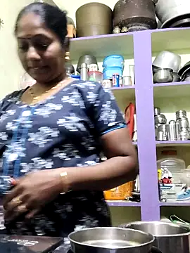 Snapshot of papukurty chatting on 23, 10, 2025 papukurty online show from 23, 10, 2025