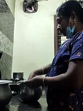 Snapshot of papukurty chatting on 10, 11, 2025 papukurty online show from 10, 11, 2025