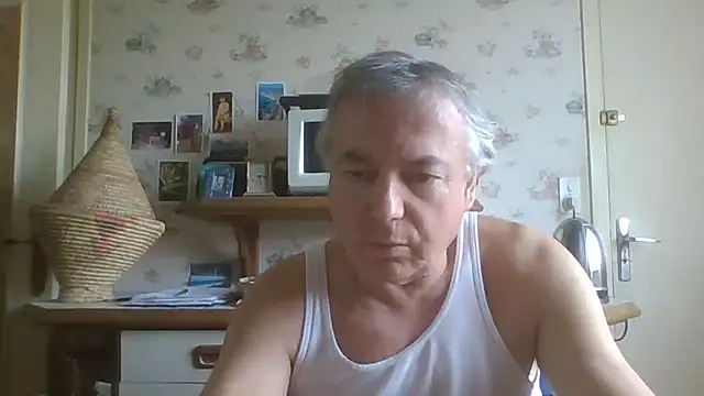 Snapshot of gegevincent chatting on 23, 4, 2026 gegevincent online show from 23, 4, 2026