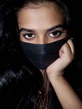 umairahaasan 1 online show from 18, 11, 2025