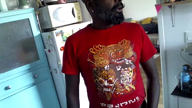Snapshot of frenchblackc31 chatting on 10, 9, 2025 frenchblackc31 online show from 10, 9, 2025