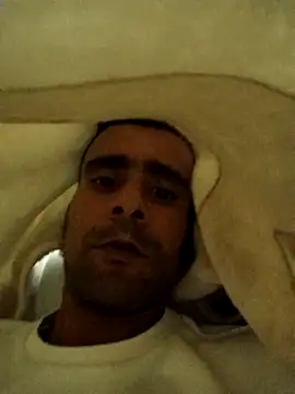 SlipperyEssay online show from 20, 11, 2025