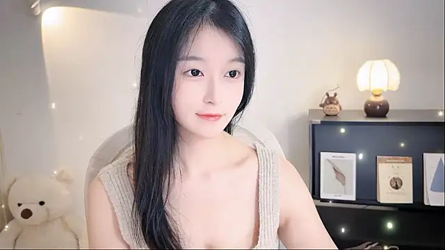 Onechestnut online show from 8, 11, 2025