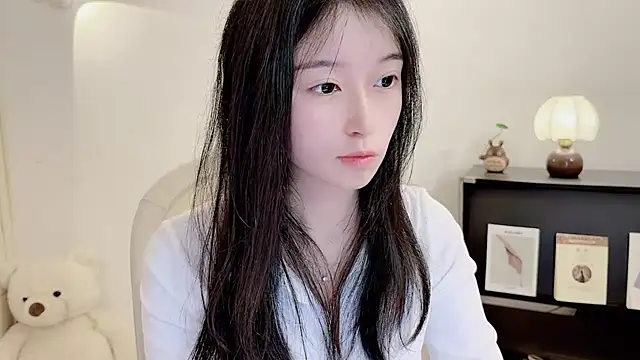 Onechestnut online show from 19, 11, 2025