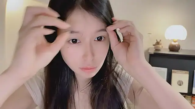 Snapshot of Onechestnut chatting on 18, 4, 2026 Onechestnut online show from 18, 4, 2026