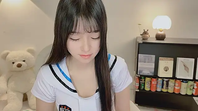 Snapshot of Onechestnut chatting on 4, 6, 2026 Onechestnut online show from 4, 6, 2026