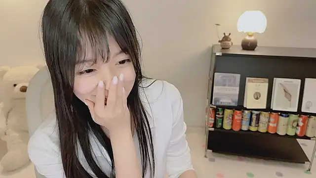 Snapshot of Onechestnut chatting on 5, 6, 2026 Onechestnut online show from 5, 6, 2026