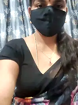 Snapshot of Lalitha-1995 chatting on 6, 2, 2026 Lalitha-1995 online show from 6, 2, 2026