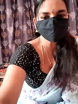 Snapshot of Lalitha-1995 chatting on 9, 2, 2026 Lalitha-1995 online show from 9, 2, 2026