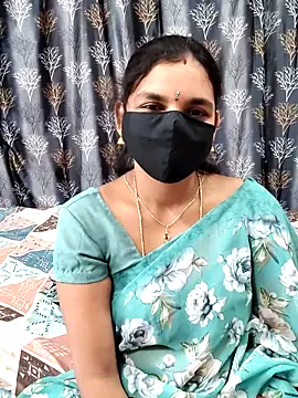 Snapshot of Lalitha-1995 chatting on 5, 3, 2026 Lalitha-1995 online show from 5, 3, 2026