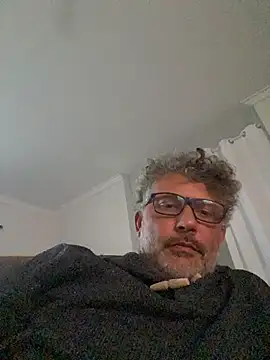 Snapshot of max219 chatting on 17, 5, 2026 max219 online show from 17, 5, 2026