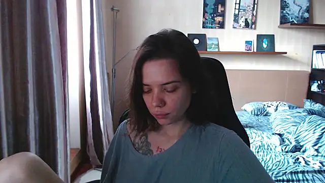 enchanting chloe online show from 4, 12, 2025