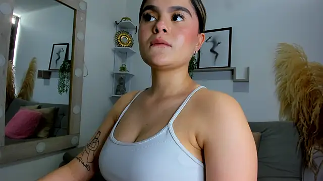 Snapshot of Samanta_Monroe chatting on 10, 9, 2025 Samanta Monroe online show from 10, 9, 2025