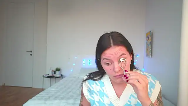 EwelynScott online show from 6, 10, 2025