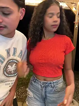 Snapshot of Rose-andres chatting on 26, 9, 2025 Rose-andres online show from 26, 9, 2025