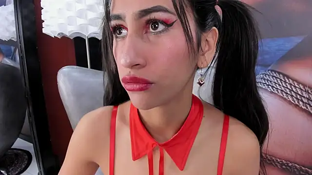 miss   taylor online show from 8, 10, 2025