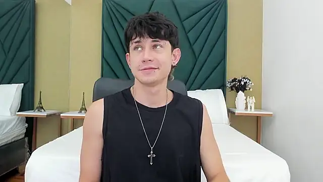 Snapshot of Michael_blue chatting on 24, 3, 2026 Michael blue online show from 24, 3, 2026