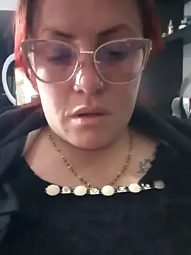 carolinhe  online show from 26, 9, 2025