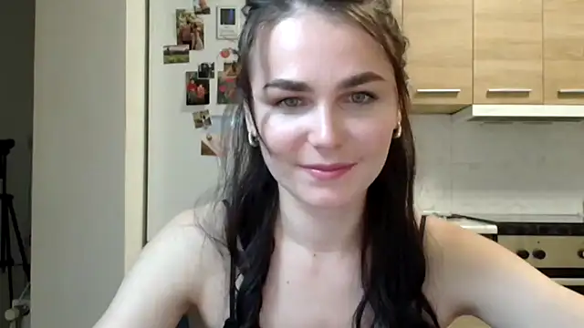 Silviaa a online show from 13, 10, 2025