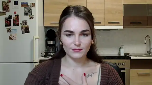 Silviaa a online show from 23, 10, 2025