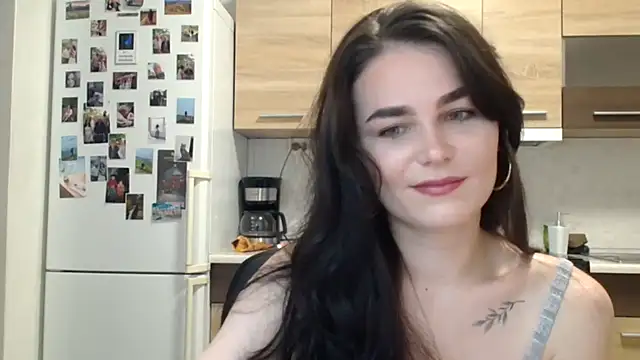 Silviaa a online show from 19, 12, 2025