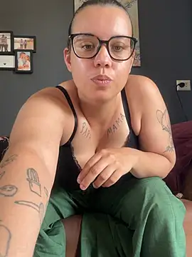 mysteriousmilf online show from 26, 6, 2026