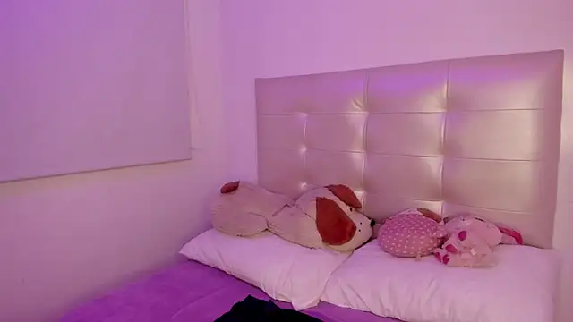 Anna Blade  online show from 13, 9, 2025