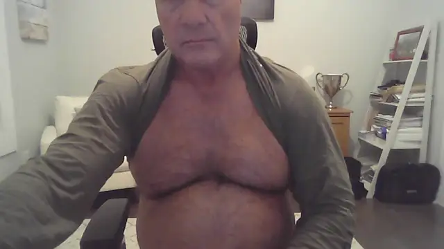 cyclone1212 online show from 12, 11, 2025