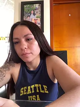 Zoe Rowan online show from 4, 11, 2025