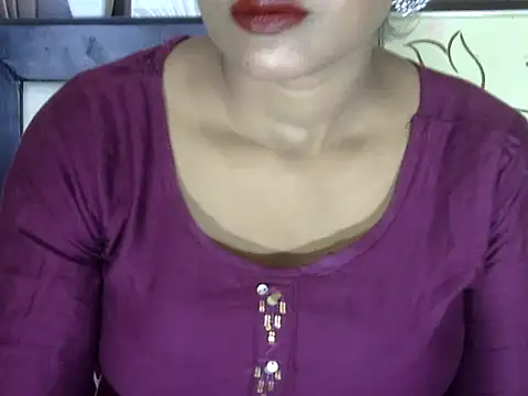 Snapshot of hotee_bhabi chatting on 19, 9, 2025 hotee bhabi online show from 19, 9, 2025