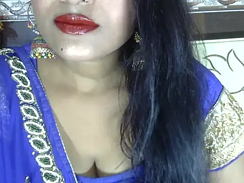 Snapshot of hotee_bhabi chatting on 5, 10, 2025 hotee bhabi online show from 5, 10, 2025