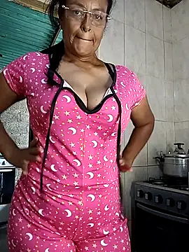 Snapshot of Fernanda30 chatting on 25, 4, 2026 Fernanda30 online show from 25, 4, 2026