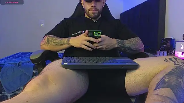 Ades Lowe online show from 16, 2, 2026