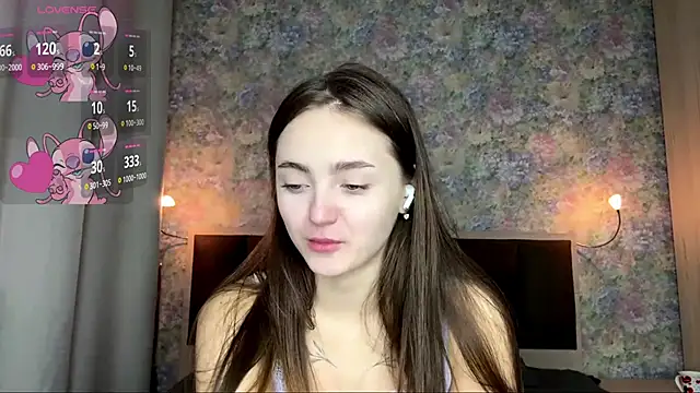 LoraDavi online show from 11, 4, 2026