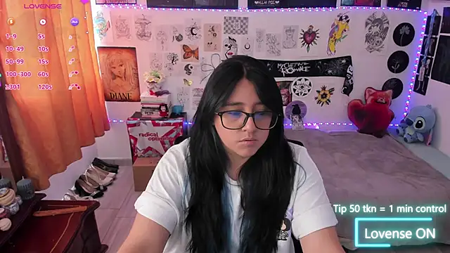 Snapshot of Cherry_blush_ chatting on 6, 5, 2026 Cherry blush online show from 6, 5, 2026