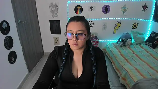 Snapshot of Cherry_blush_ chatting on 10, 7, 2026 Cherry blush online show from 10, 7, 2026