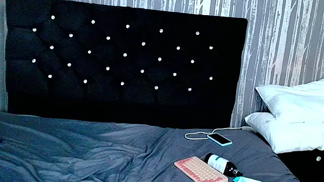 Alicee Moonn online show from 24, 2, 2026