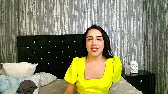Snapshot of Alicee_Moonn chatting on 9, 5, 2026 Alicee Moonn online show from 9, 5, 2026
