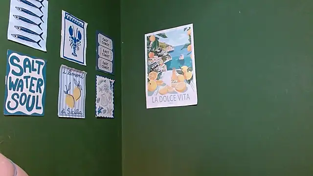 Roxiehood online show from 21, 11, 2025