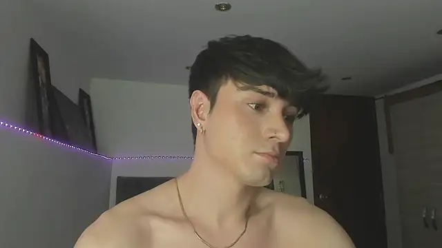 Snapshot of stevve_14 chatting on 6, 11, 2025 stevve 14 online show from 6, 11, 2025