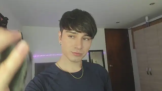 Snapshot of stevve_14 chatting on 7, 11, 2025 stevve 14 online show from 7, 11, 2025