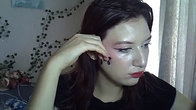 Lily Ember online show from 14, 10, 2025