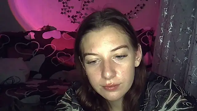 Lily Ember online show from 13, 11, 2025