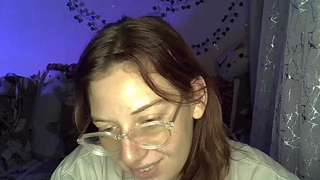 Lily Ember online show from 27, 11, 2025