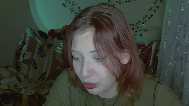 Lily Ember online show from 4, 12, 2025